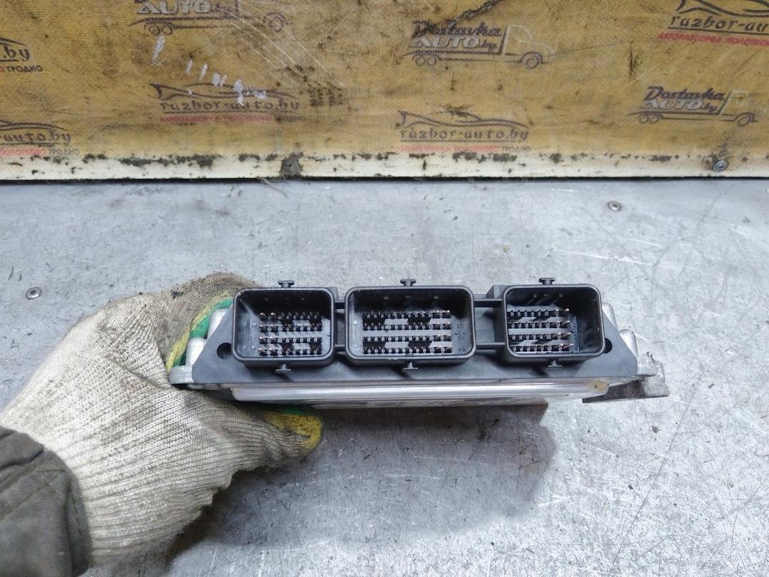 Блок управления двигателем 99IB85 Ford Focus - Фото 2