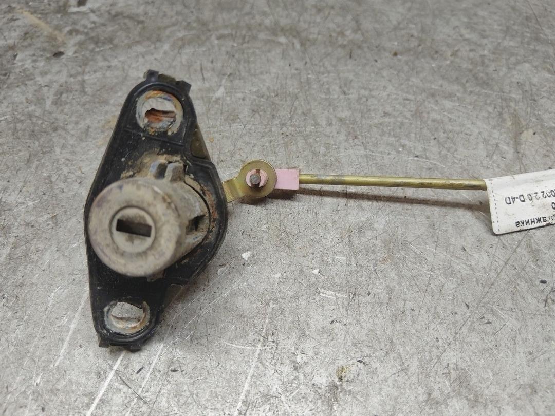 Личинка замка багажника RKH260 Toyota Corolla купить на авторазборке