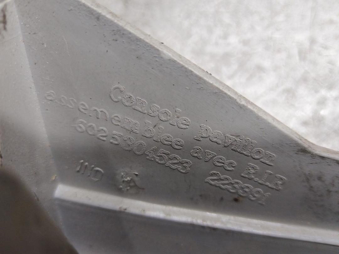 Фонарь салона (плафон) 48UYYT Renault Espace купить в магазине запчастей бу