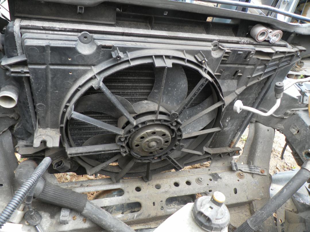 Вентилятор радиатора 1QOL7D Renault Scenic