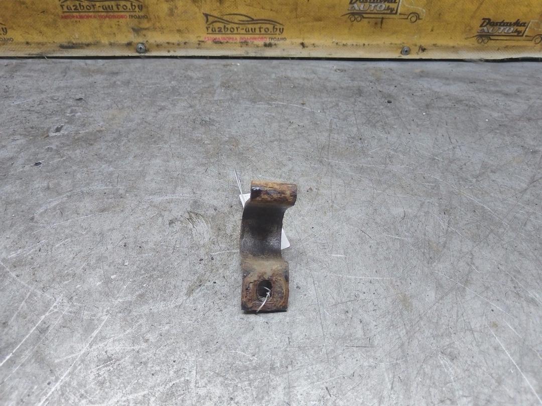 Крепление втулки стабилизатора Y2RTZZ Seat Alhambra купить в магазине запчастей бу