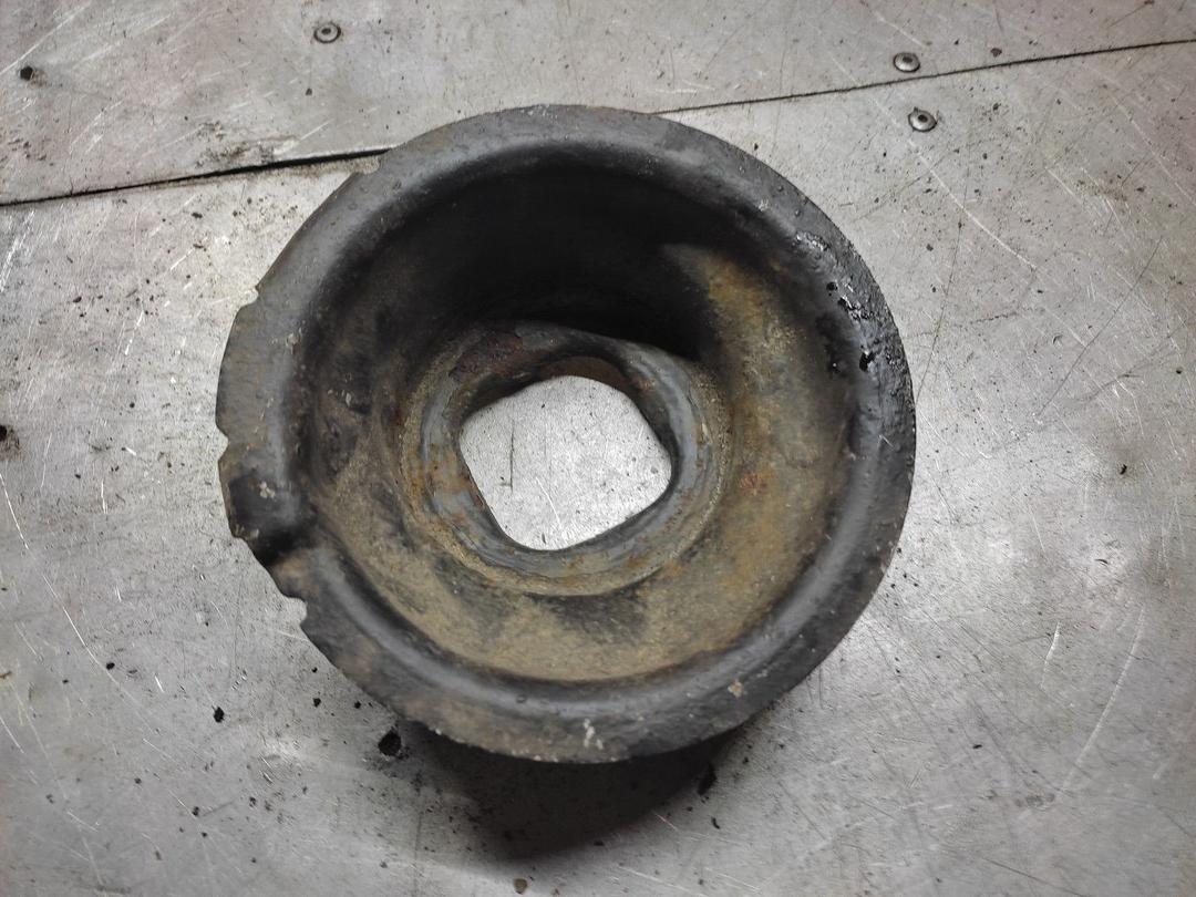 Опора амортизатора нижняя (чашка) UJBIYV Renault Megane купить