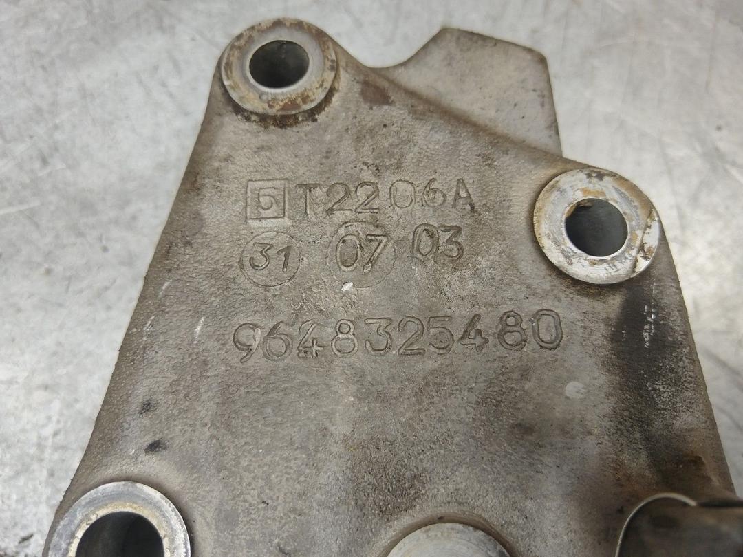 Кронштейн двигателя DF52M0 Peugeot 307 купить с доставкой