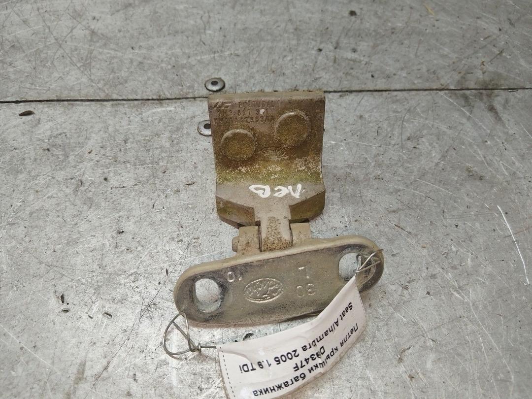 Петля крышки багажника D9347F Seat Alhambra купить