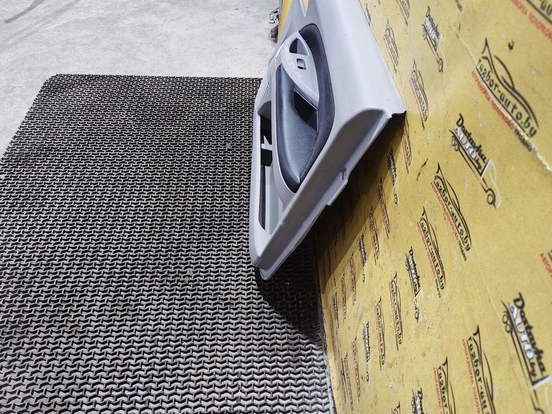 Обшивка двери передней правой (дверная карта) 23857Q Mitsubishi Grandis купить в магазине запчастей бу