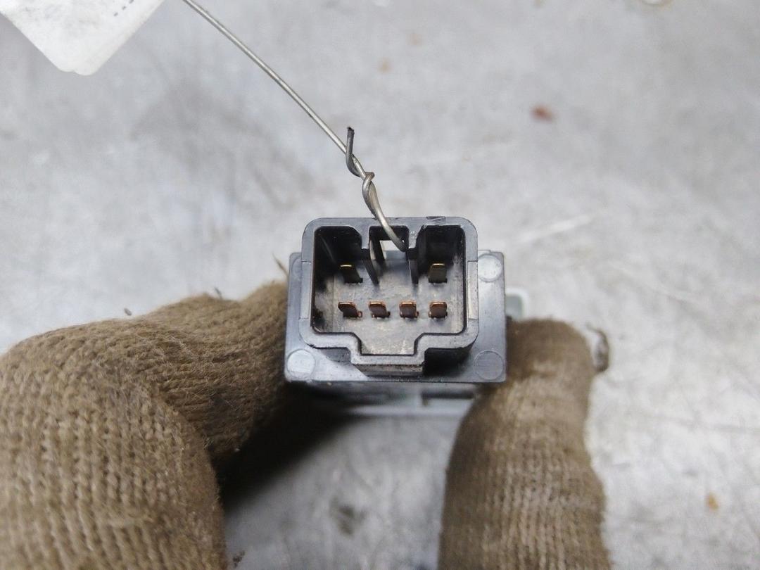 Кнопка противотуманных фар 4XK2J2 Hyundai Trajet купить с доставкой