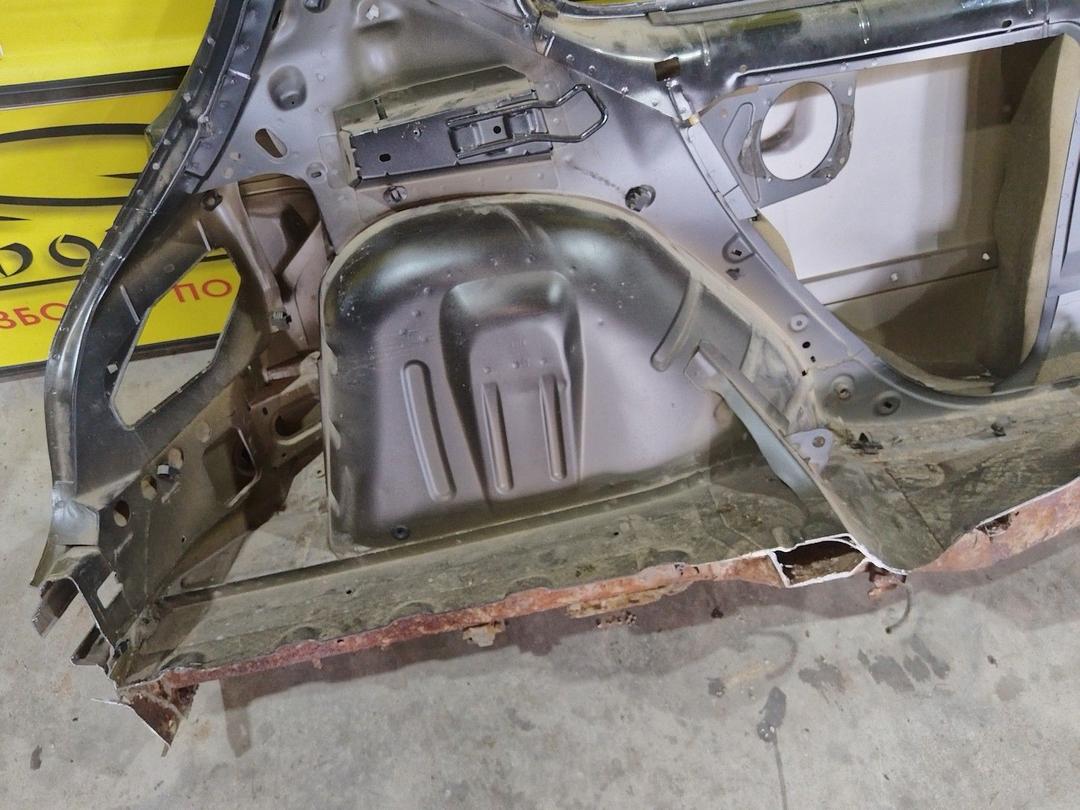 Крыло заднее левое QN1ZL8 Peugeot 307 undefined