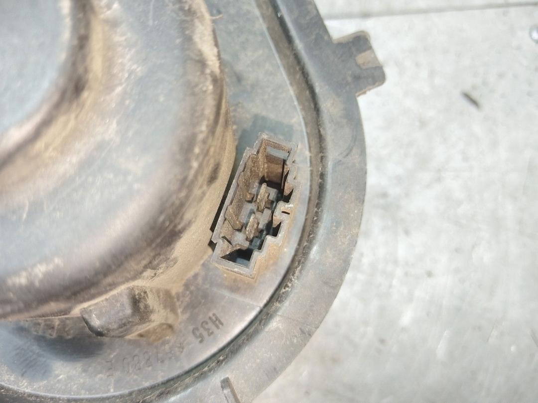 Моторчик печки ZE7L22 Seat Cordoba купить в магазине запчастей бу