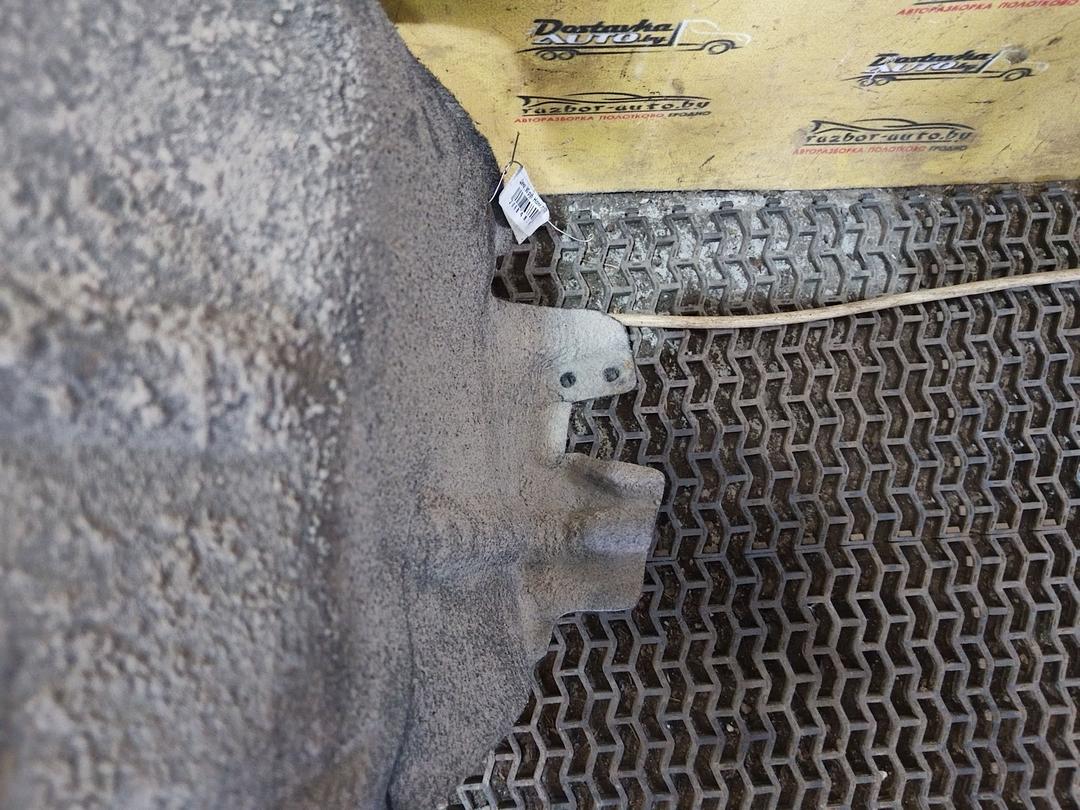 Защита арок задняя правая (подкрылок) W71VVS Toyota Avensis купить на авторазборке