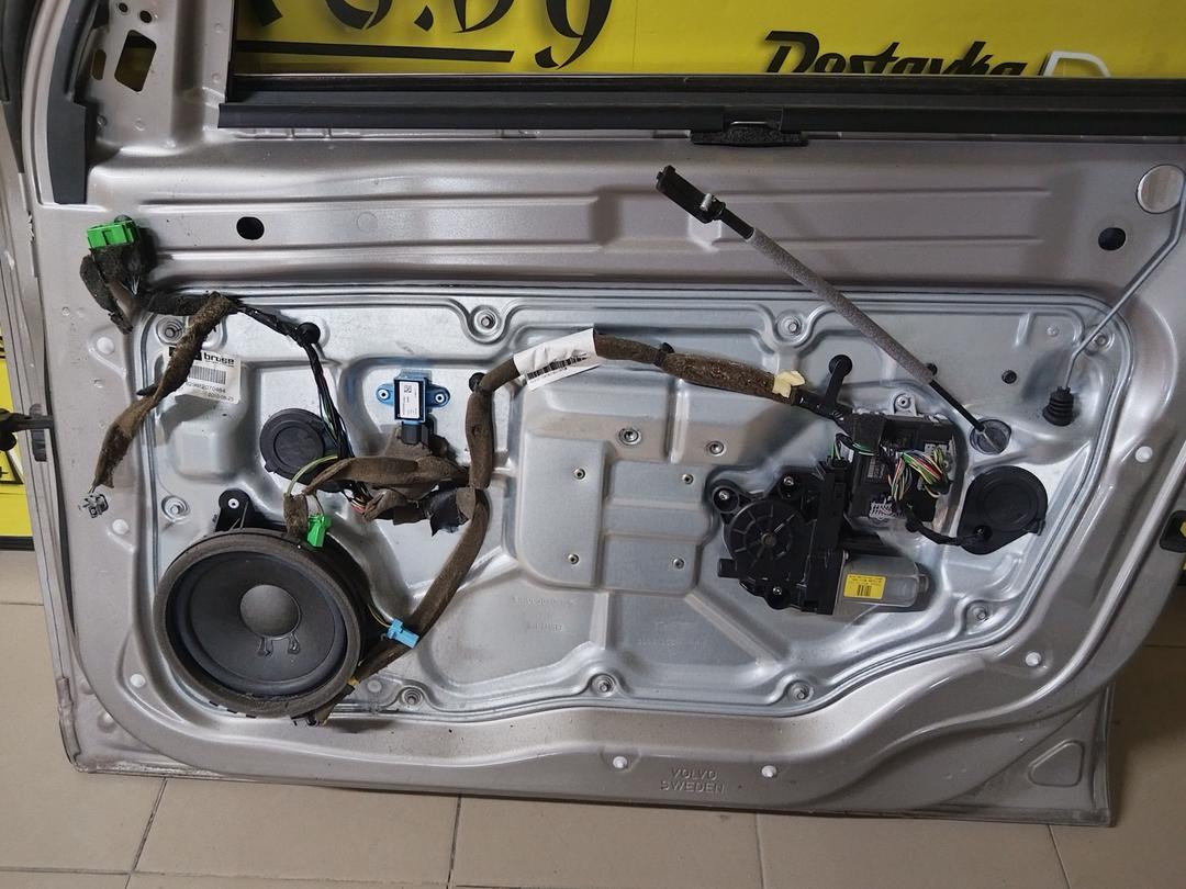 Стеклоподъемник электрический передний правый UG036R Volvo XC70 купить с доставкой