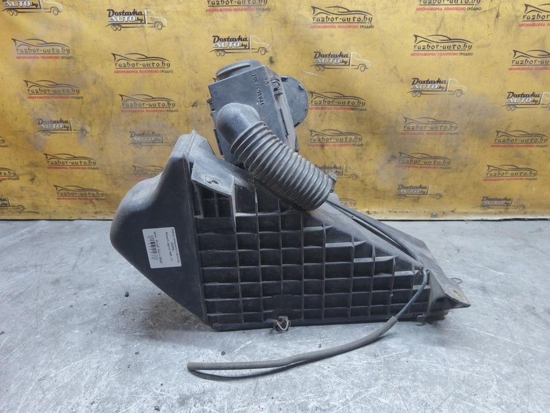 Корпус воздушного фильтра UD2F9J Renault Laguna