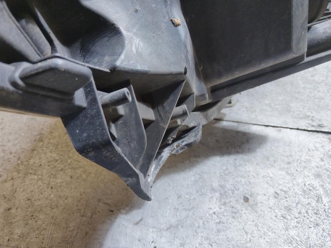 Фара левая HUV5X7 Opel Astra undefined