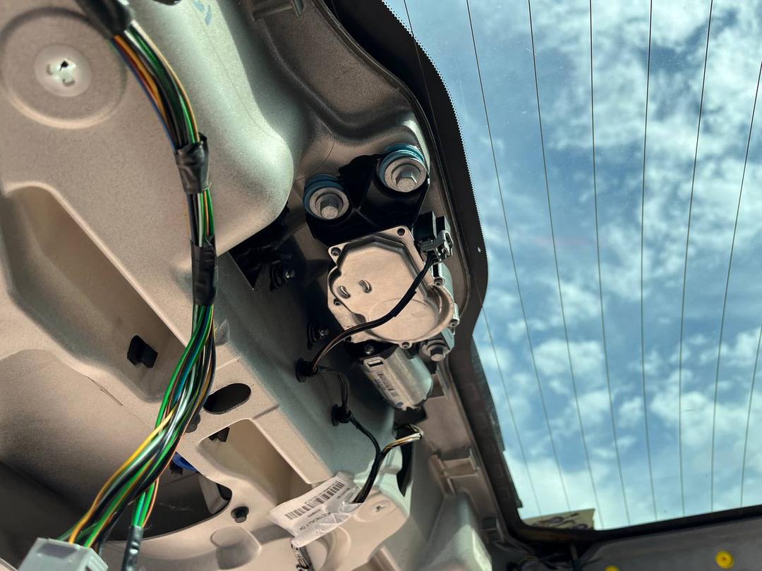 Моторчик заднего стеклоочистителя (дворника) 6ITTJY Volvo XC70