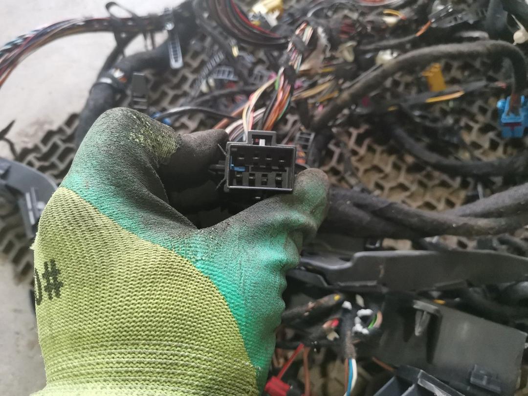 Проводка салона Q0JX2J Audi A4 - Фото 8
