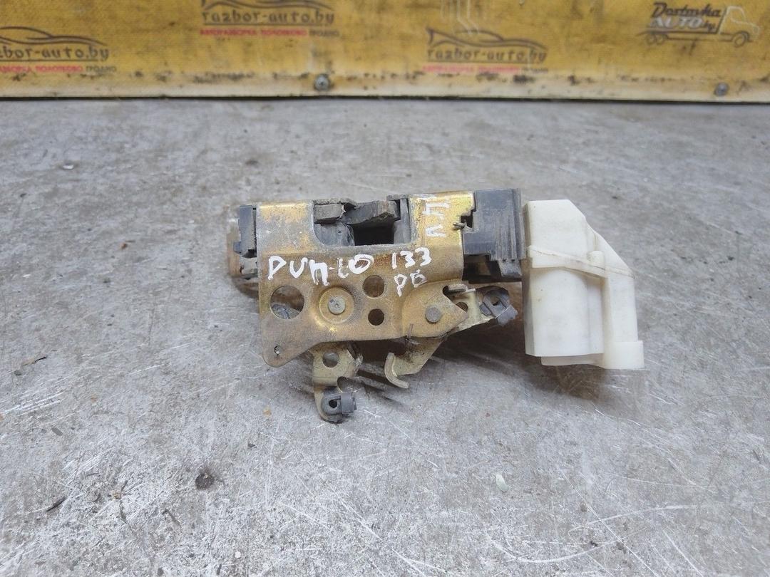 Замок двери передней правой 0JLH5N Fiat Punto