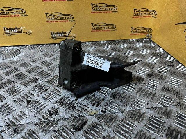 Кронштейн двигателя SP3AOB Peugeot 406 - Фото 1