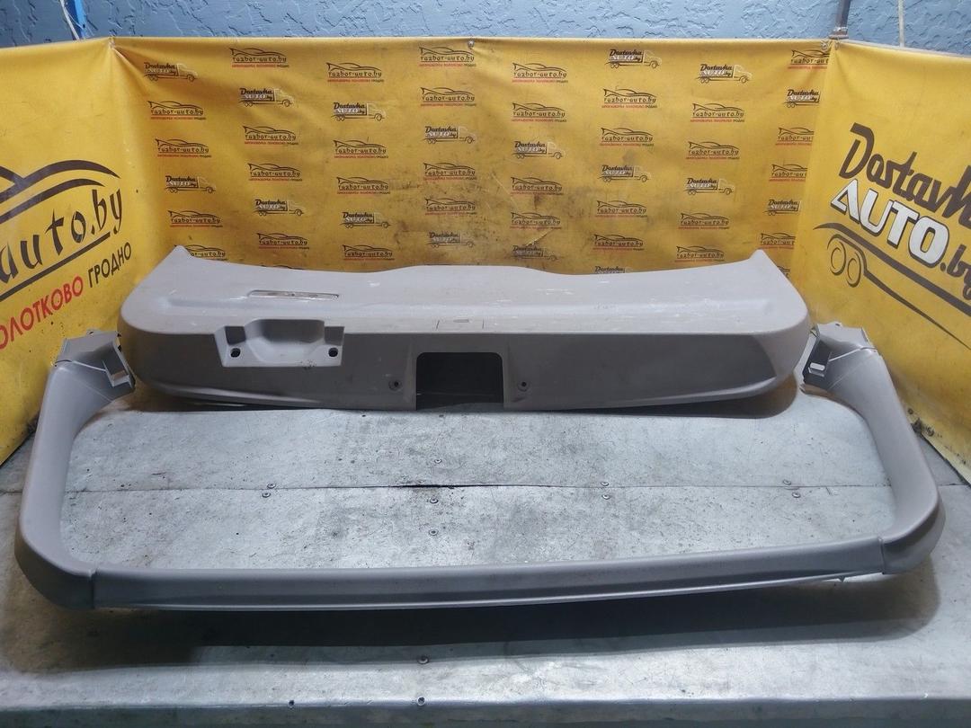 Обшивка крышки багажника A0A030 Mitsubishi Grandis купить в магазине запчастей бу