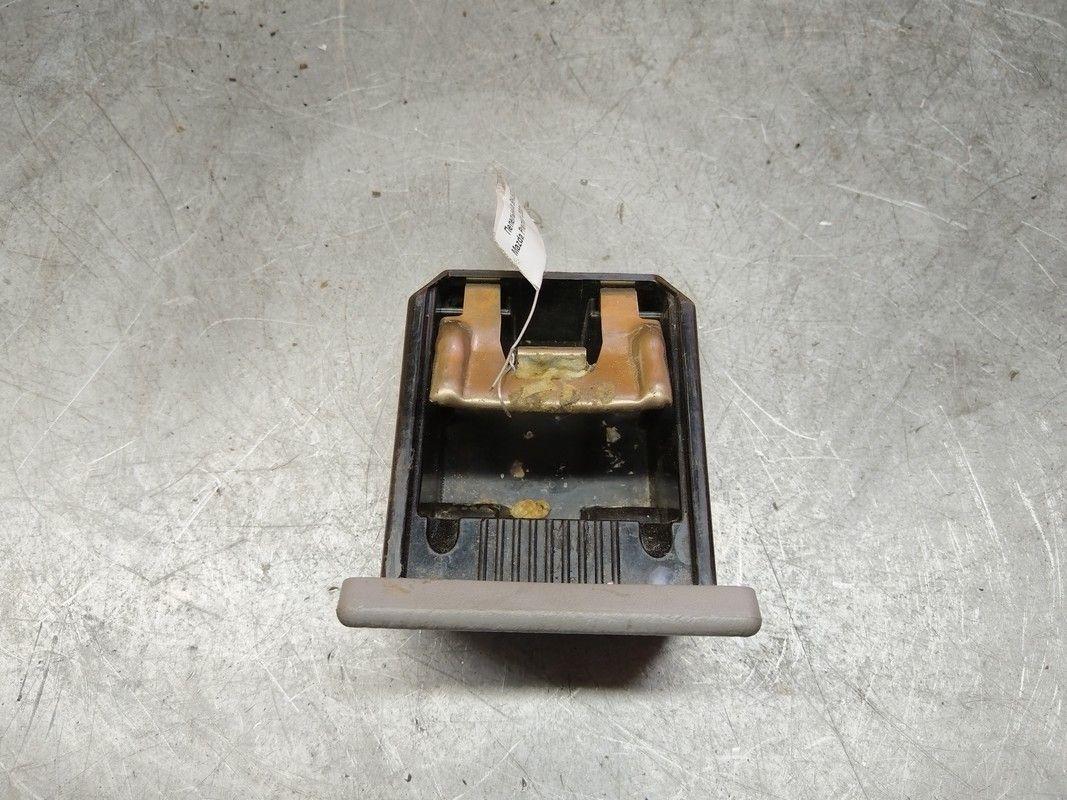 Пепельница BHJEZQ Mazda Premacy - Фото 1