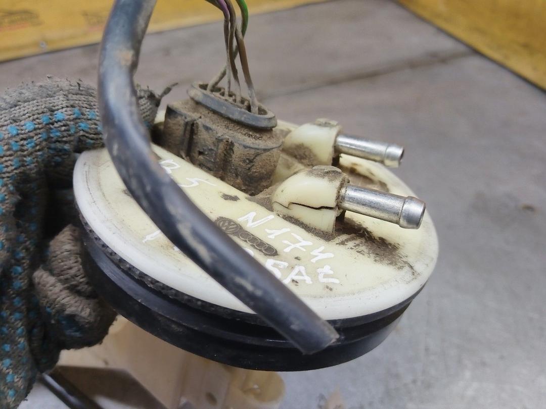 Датчик уровня топлива FCZ5WQ Volkswagen Passat купить с доставкой