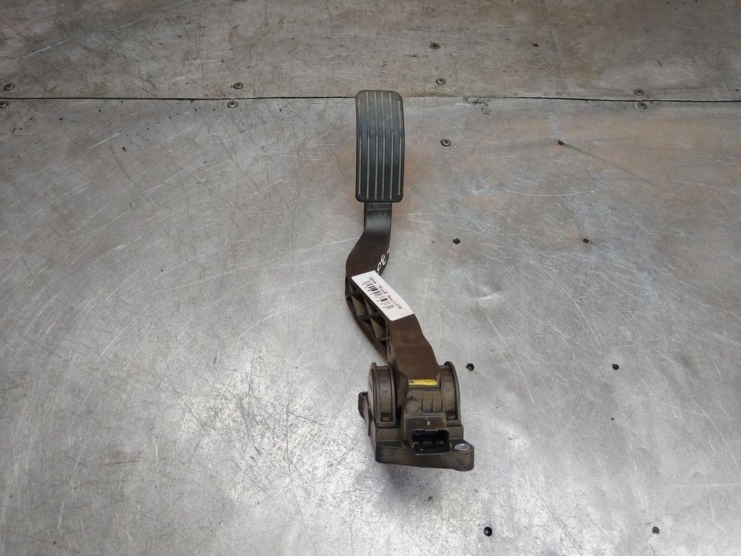 Педаль газа G1G8OL Peugeot 307