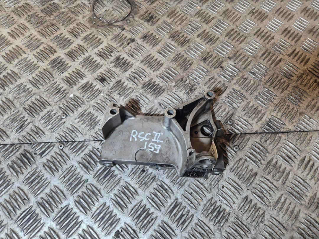 Кронштейн двигателя 5ZRX37 Renault Scenic