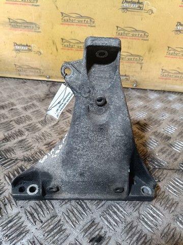 Кронштейн двигателя 1L2B65 Volkswagen Passat