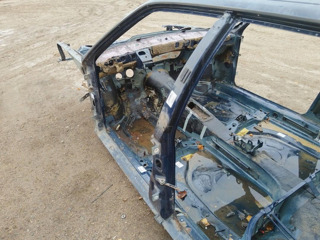 Стойка кузовная центральная левая 72J5Y1 Audi 100 купить с доставкой