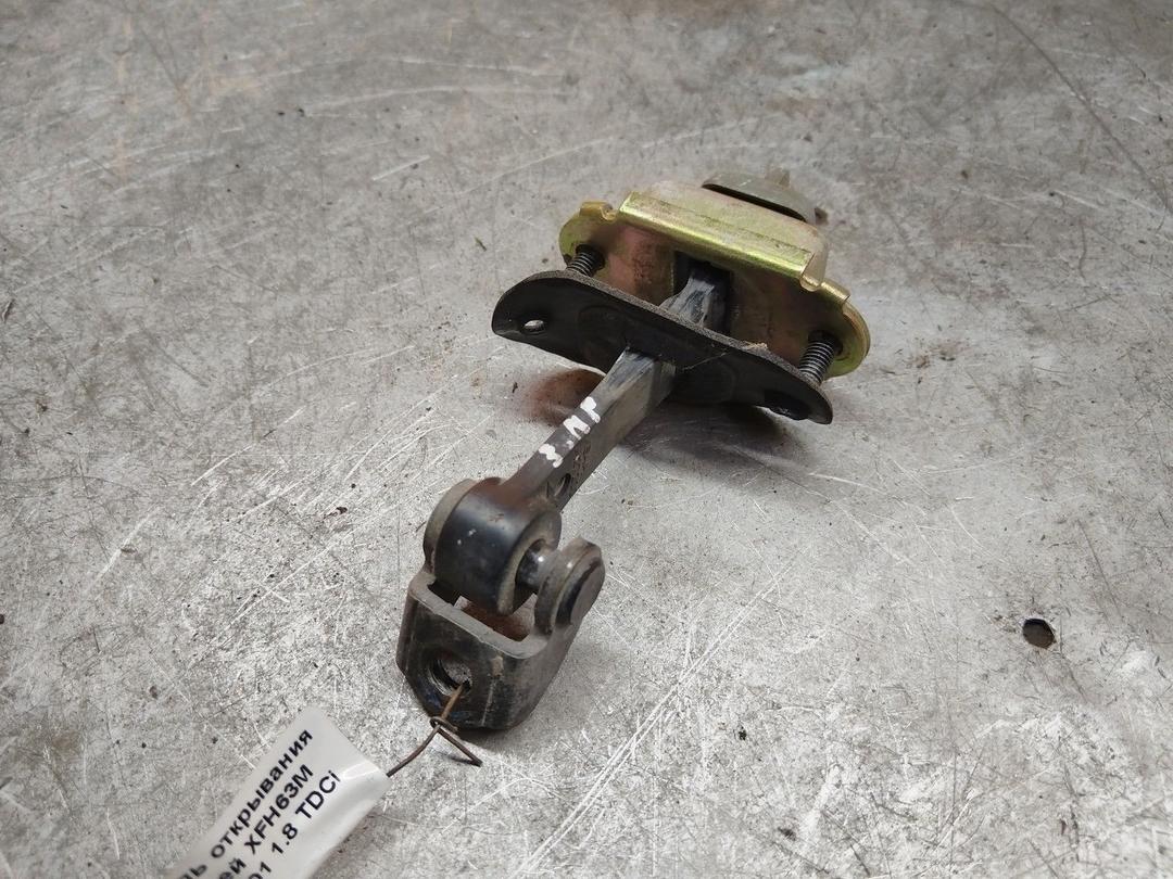 Ограничитель открывания двери задней XFH63M Ford Focus купить в магазине запчастей бу