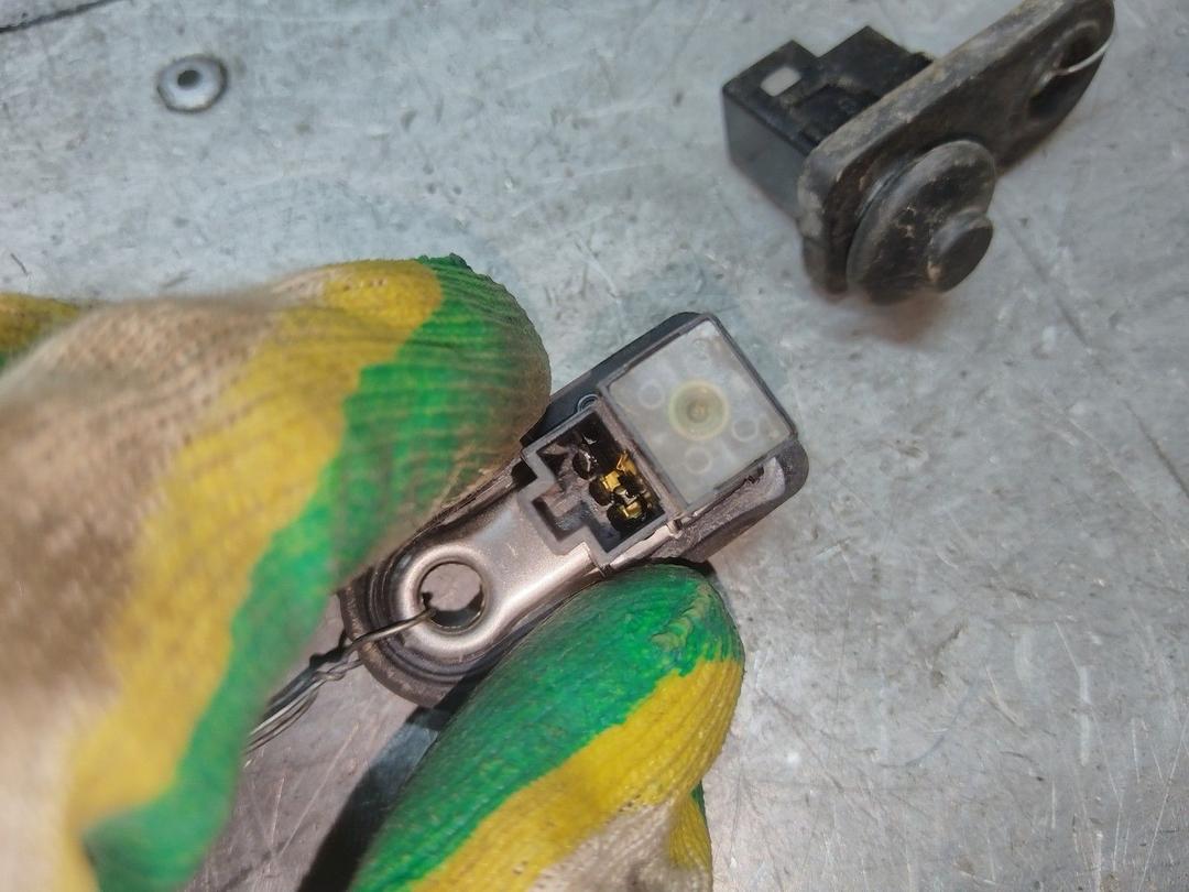 Выключатель концевой (концевик) PVSXYL Hyundai Trajet купить