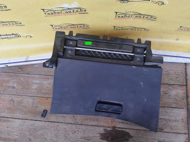 Бардачок YV5JI8 BMW 3 E46