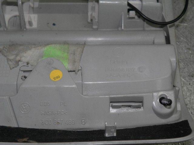 Фонарь салона (плафон) LV832Y Volkswagen Passat купить в магазине запчастей бу