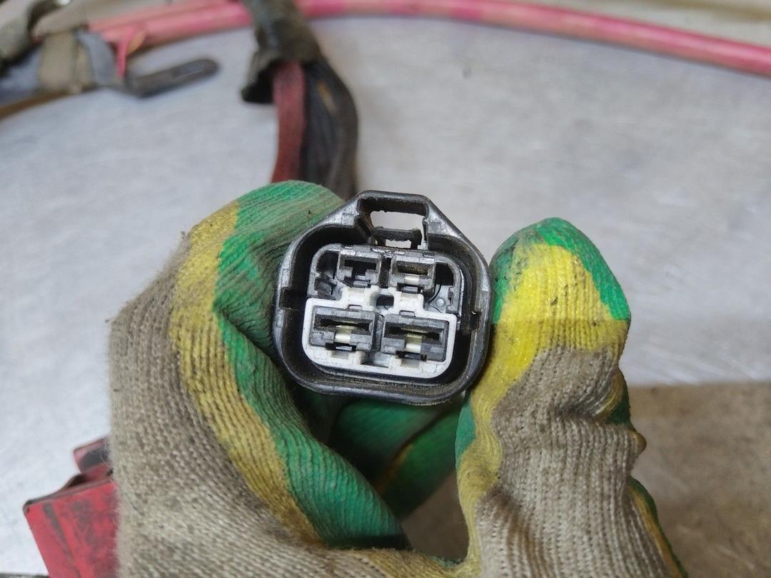 Клемма аккумулятора плюс 6GHD79 Chrysler PT-Cruiser купить на авторазборке