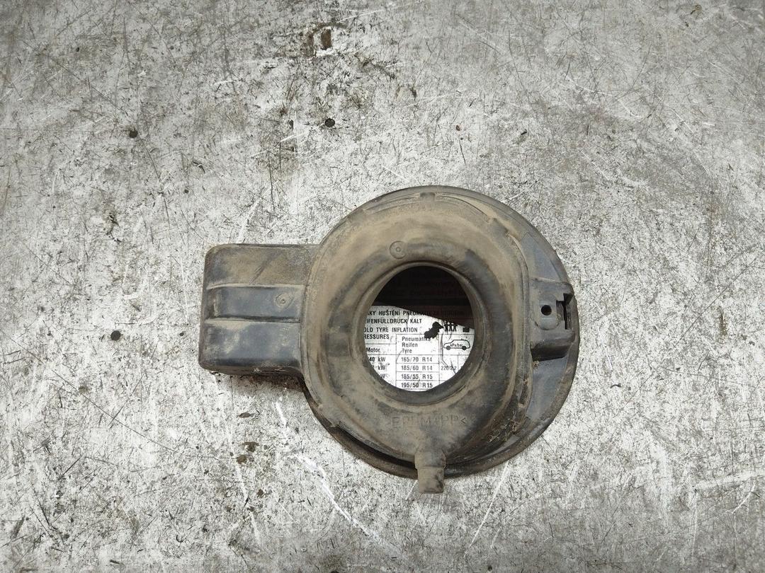 Лючок топливного бака CM6O6U Skoda Fabia купить в магазине запчастей бу