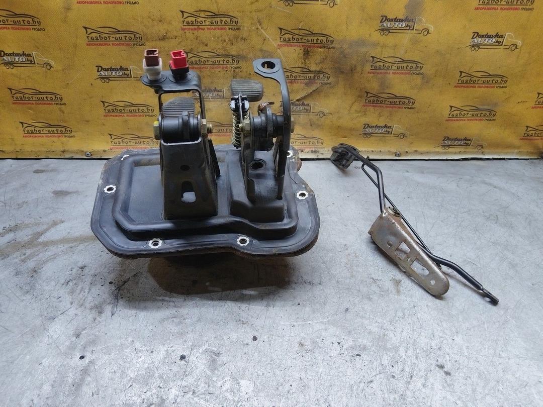 Узел педальный (блок педалей) 6JU094 Peugeot 406 купить с доставкой