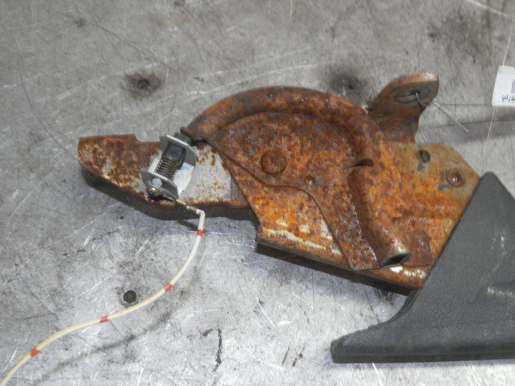 Рычаг ручного тормоза (ручника) 0D21J5 Mazda 323F купить с доставкой