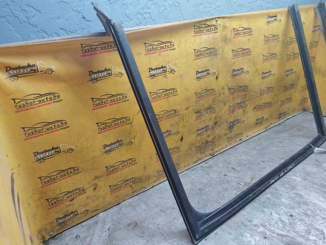 Уплотнитель стекла задней правой двери 1EWC4F Renault Espace купить с доставкой