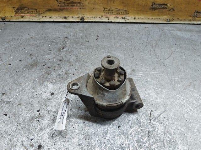 Подушка крепления КПП 8T796B Opel Zafira