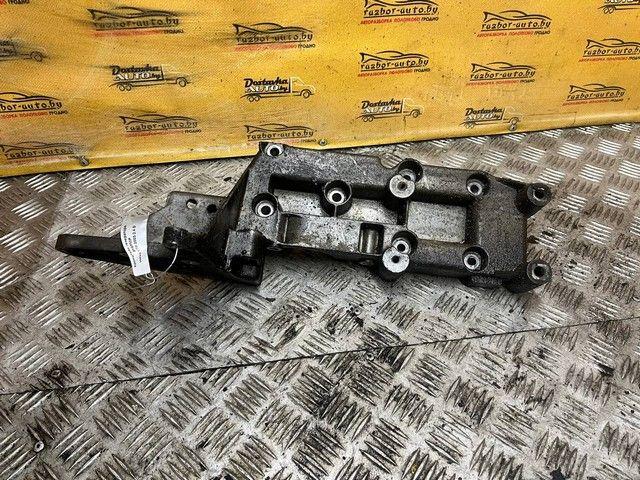 Кронштейн генератора 9Y6FMP Volvo V70 - Фото 2