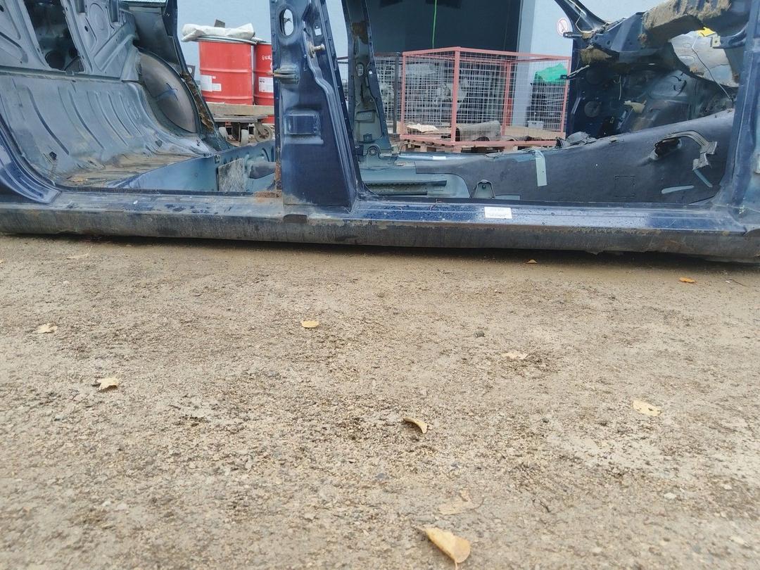 Часть кузова (вырезанный элемент) 7HWU8E Audi 100 купить