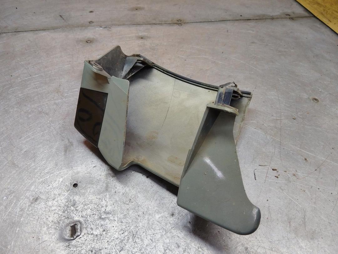 Накладка под фонарь левый YVV803 Renault Scenic RX4 - Фото 2