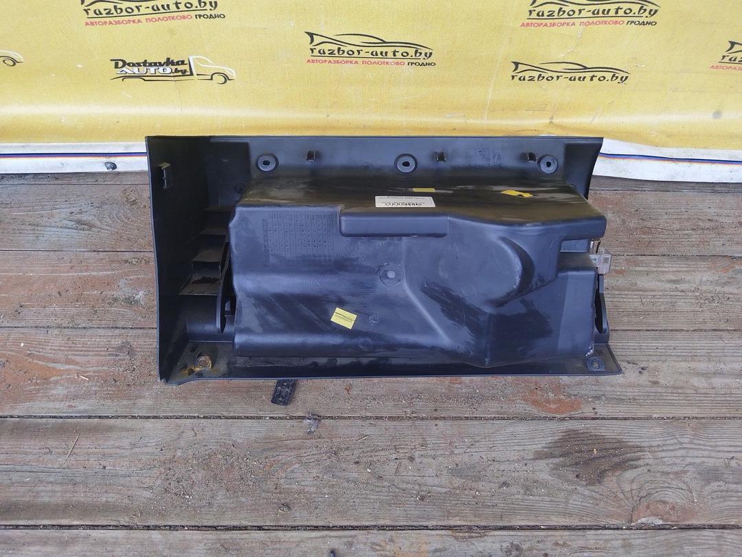 Бардачок YKF0JY Skoda Octavia undefined