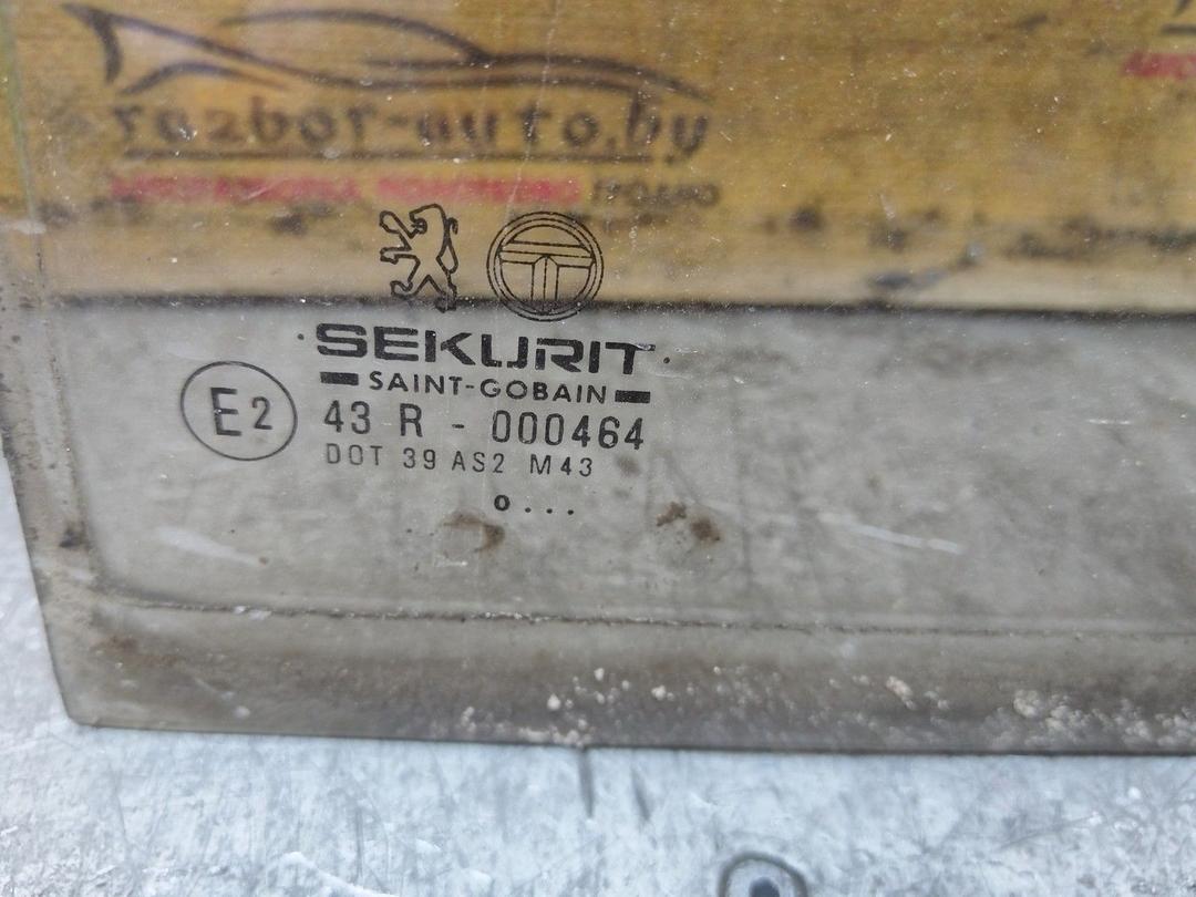 Стекло двери задней левой 0XN44Q Peugeot 405 купить