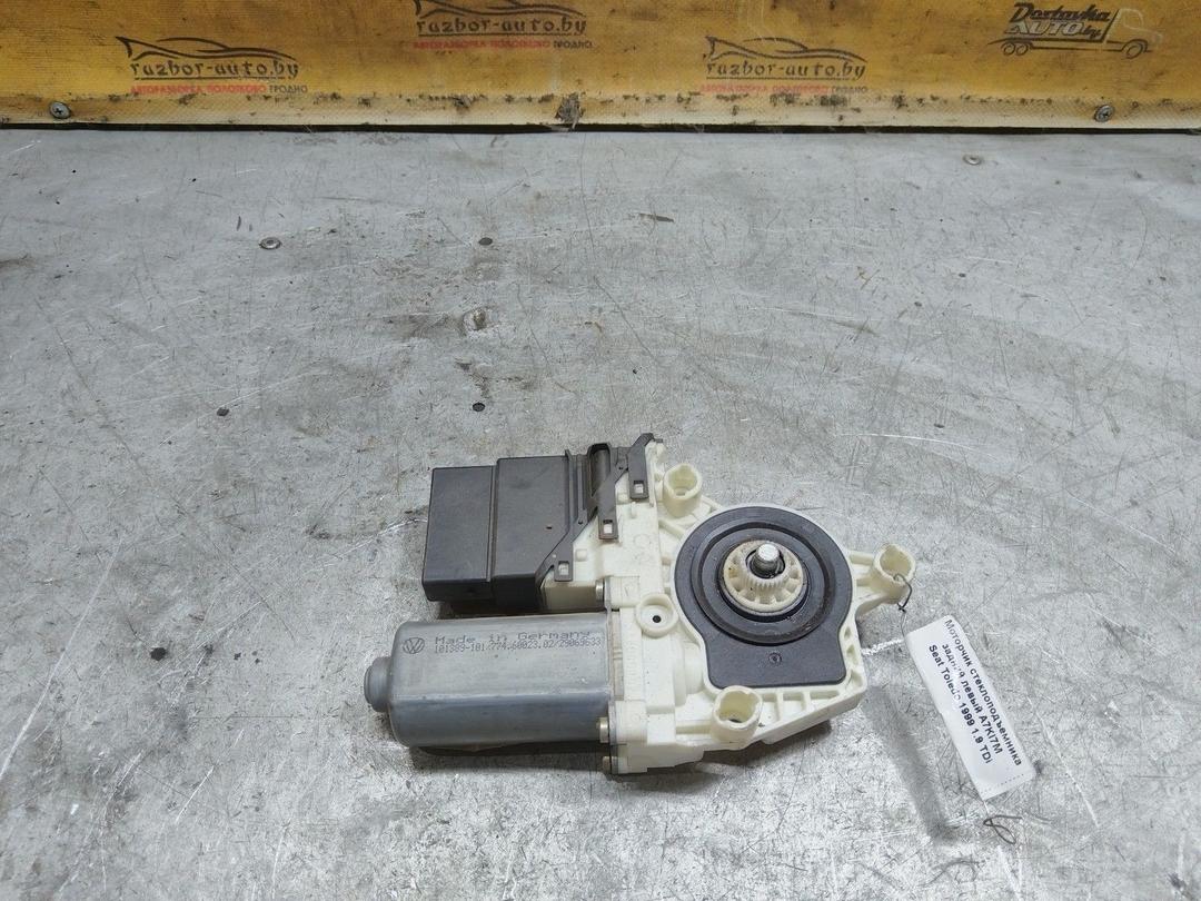 Моторчик стеклоподъемника задний левый A7KI7M Seat Toledo