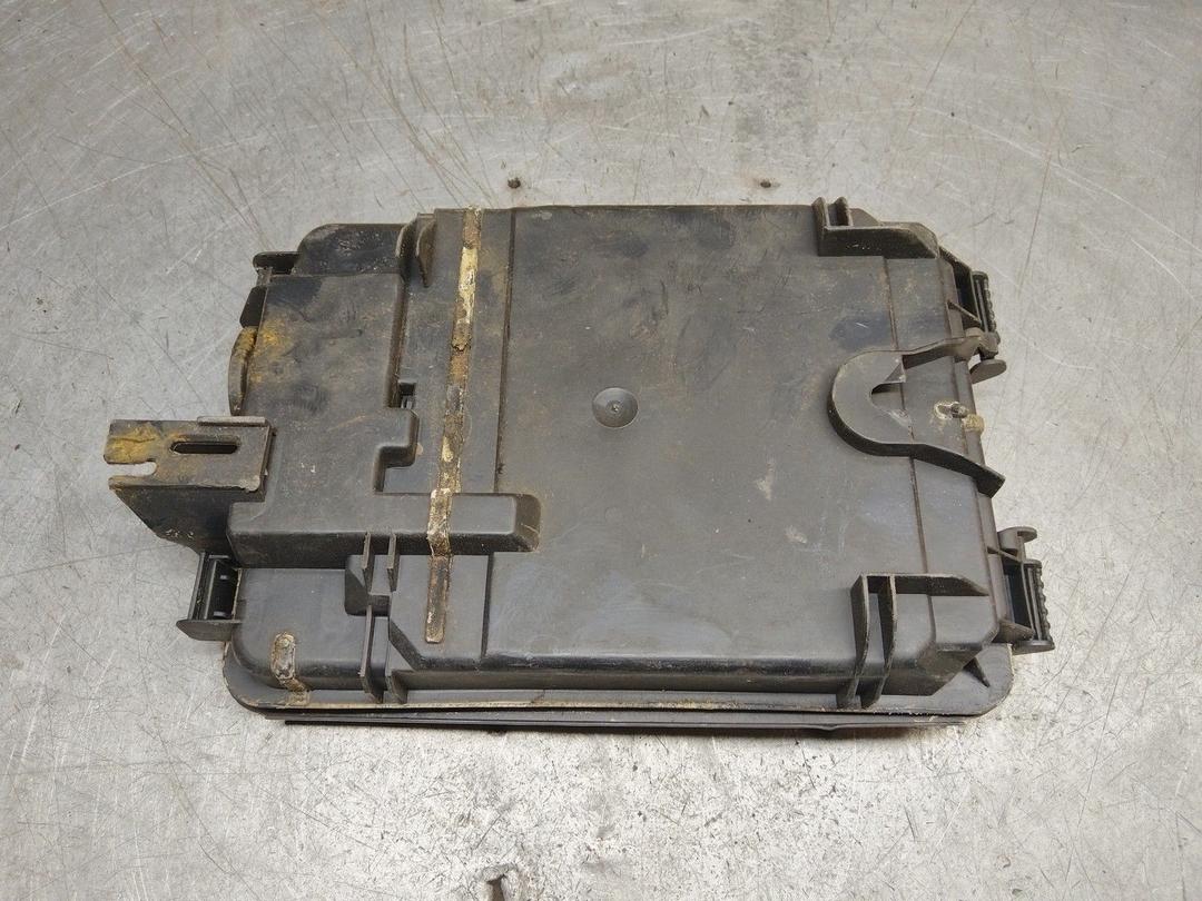 Короб предохранителей WK9ZRM Volkswagen Passat купить