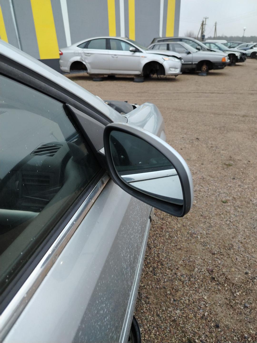 Зеркало наружное правое GNDV0W Opel Vectra