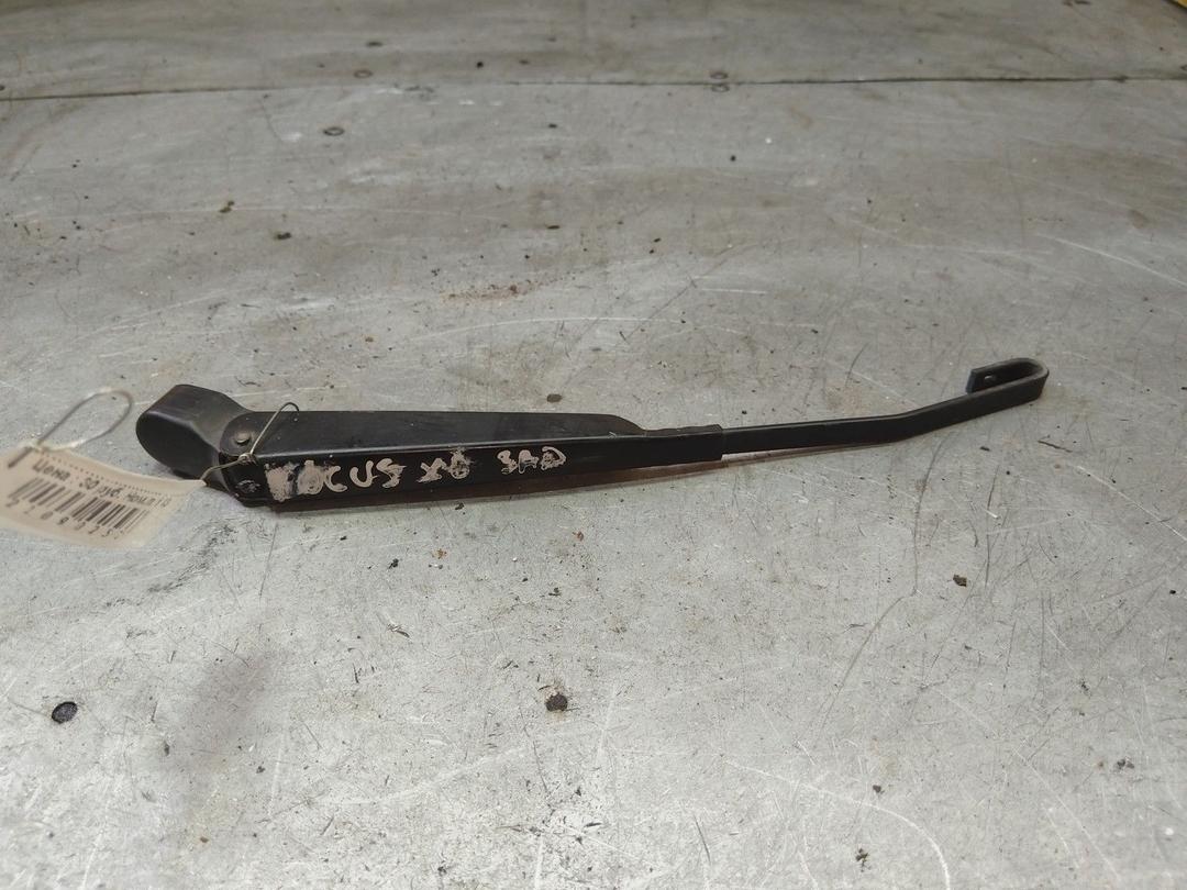 Щеткодержатель задний 4AZN74 Ford Focus