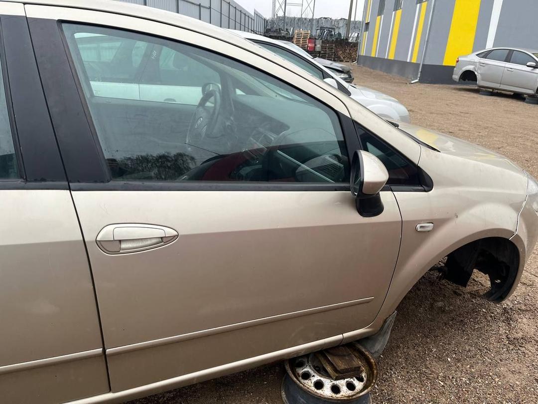 Ручка наружная передняя правая C74JRH Fiat Linea купить