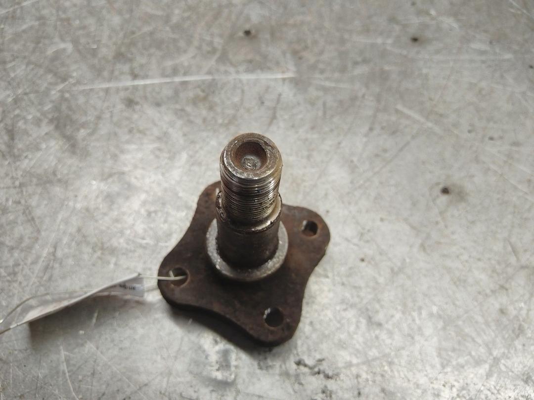 Цапфа задняя (ось ступицы) N4DPYD Renault Clio купить