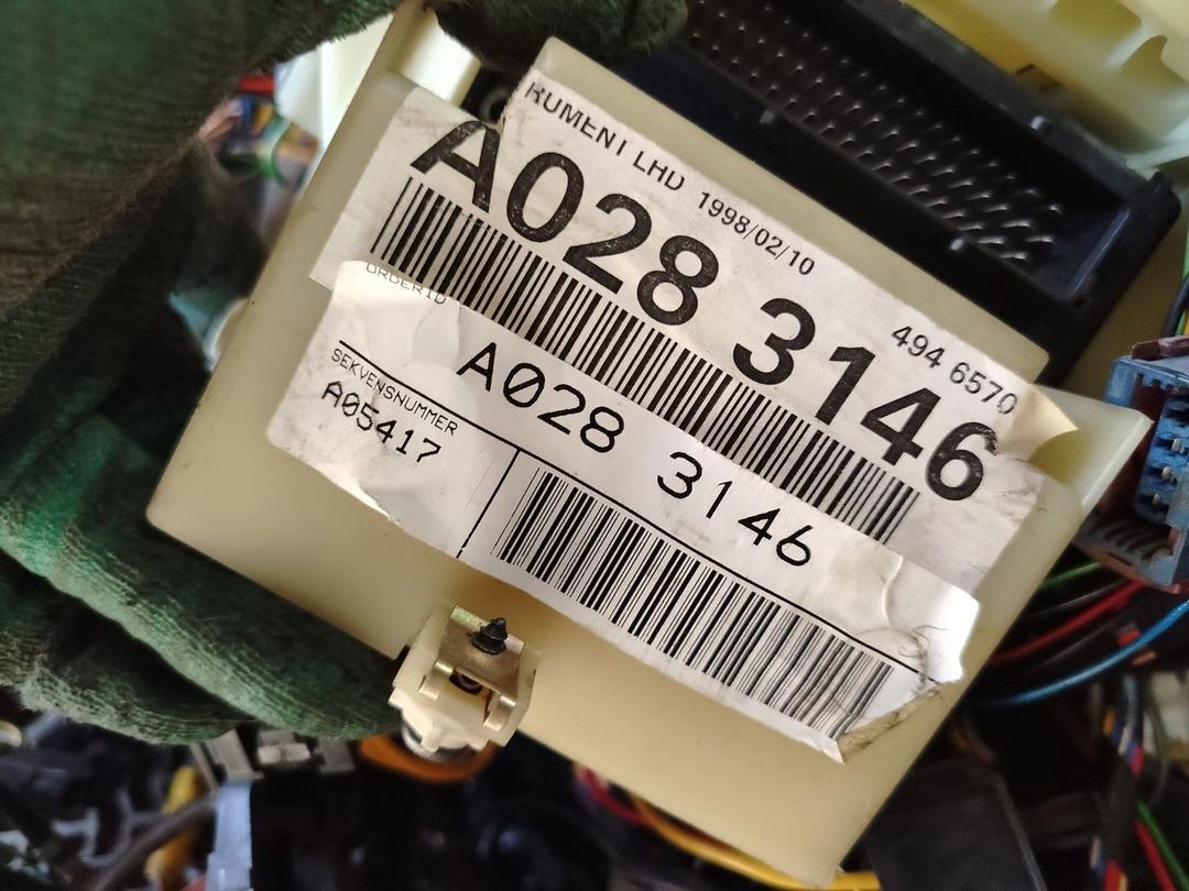 Проводка салона H81MO4 Saab 9-5 - Фото 13