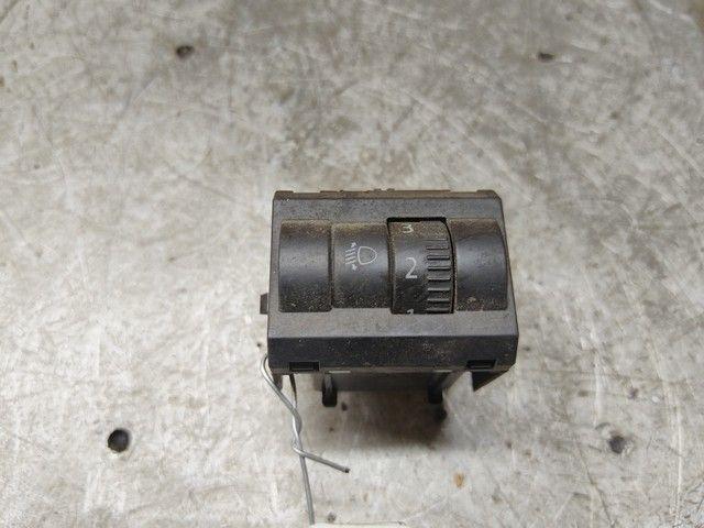 Кнопка корректора фар WKRAI7 Skoda Roomster купить